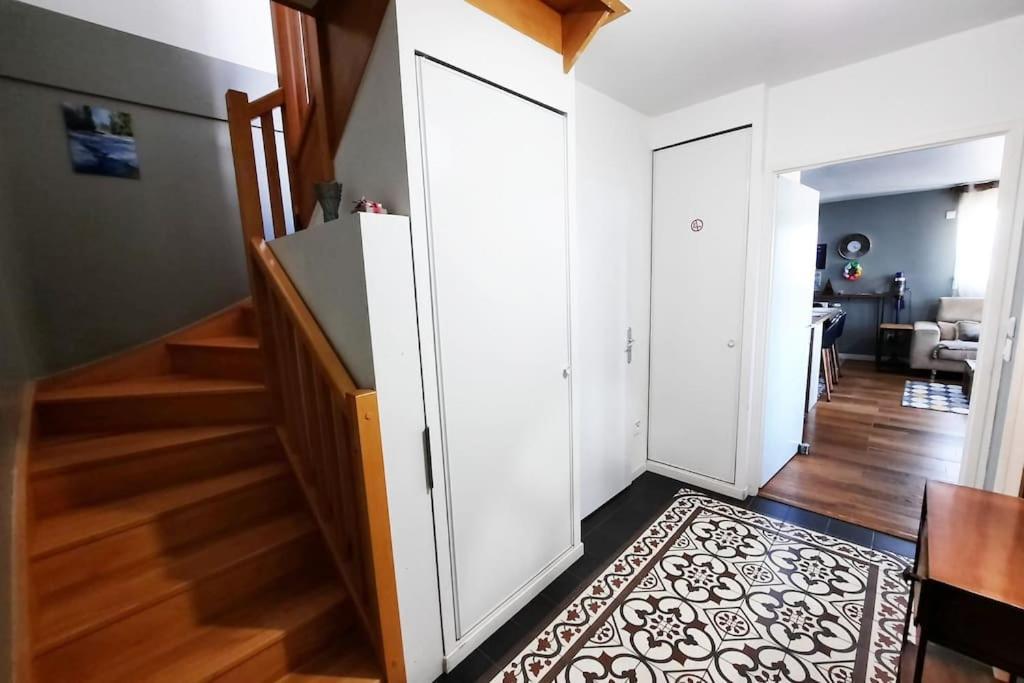 Magnifique Appartement Avec Terrasse Et Parking, 8 Personnes Nanterre Exterior photo