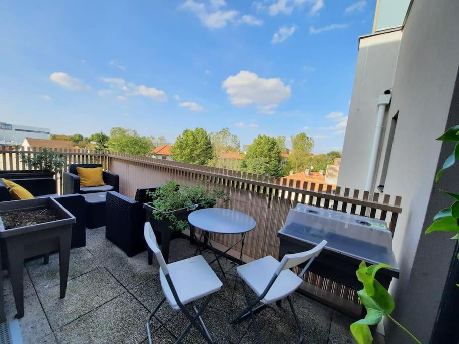 Magnifique Appartement Avec Terrasse Et Parking, 8 Personnes Nanterre Exterior photo